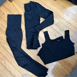 lot of 3 black shape-wear pieces